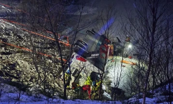 Најмалку три лица загинаа во автобуска несреќа во Норвешка