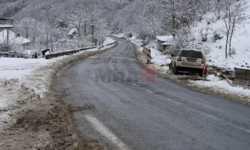 Врнeжи од снег во Берово, Делчево и на планинскиот превој Плетвар, не се пречка за сообраќајот