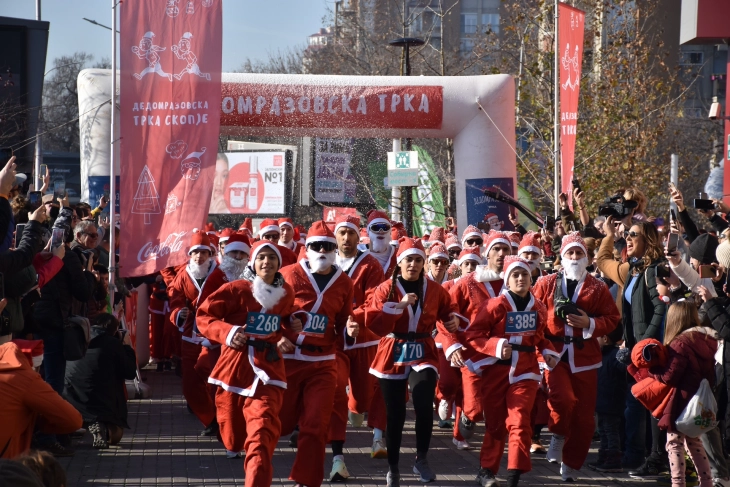 Santa run at Skopje square