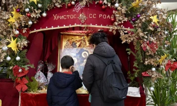 Orthodox faithful celebrate Christmas 