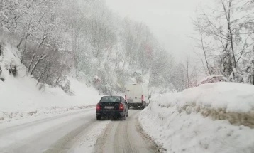 Vijon valë e të ftohtit dhe reshjeve të borës, QMK apelon për përgatitje adekuate dhe ndjekjen e parashikimit të motit para se të udhëtohet