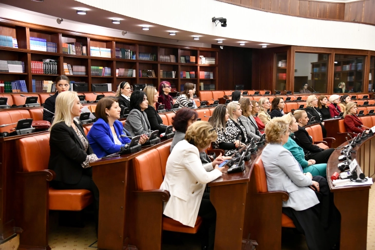 Speaker Gashi addresses constitutive meeting of the Women Parliamentarians’ Club