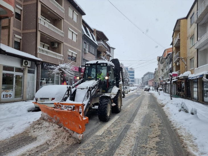 Rrugët deri në katër fshatrat malorë në komunën Gostivar së shpejti do të jenë të kalueshme