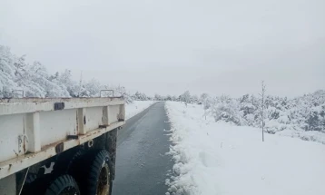 Забраната за сообраќај на камиони укината на патниот правец Берово - Струмица