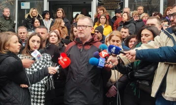 State administration protests continue in front of State Statistical Office