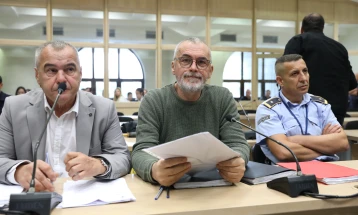 Обвинителството тврди дека Палевски го вози Реното Кангу на денот на грабнувањето на Вања, одбраната вели дека на видеата се гледаат силуети и бара ДНК анализа