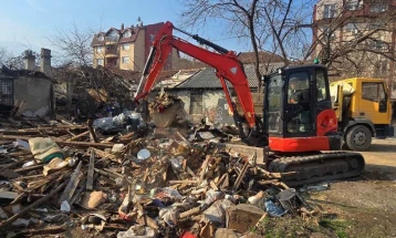 Герасимовски:  Екипи на Општина Центар го исчистија ѓубрето во Дебар Маало кај Круг