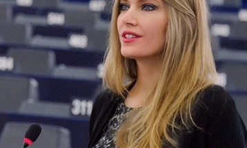 PE ia ka hequr imunitetin ish nënkryetares së institutit, Eva Kaili në lidhje me një rast mashtrimi