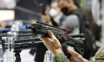 Qindra nëpunës shtetërorë gjermanë bëjnë thirrje për ndërprerje urgjente të dërgesës së armës për Izraelin