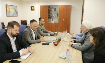 Zëvendëskryeministri Fetai u takua me drejtorin e NDI-së, Dejvid Sip