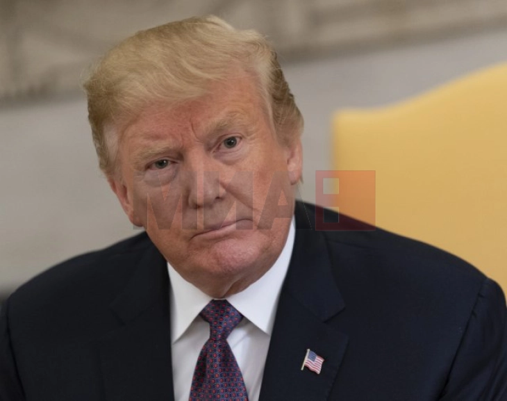 Trampi sot do ta nënshkruajë dekretin ekzekutiv për heqjen e Ministrisë së Arsimit