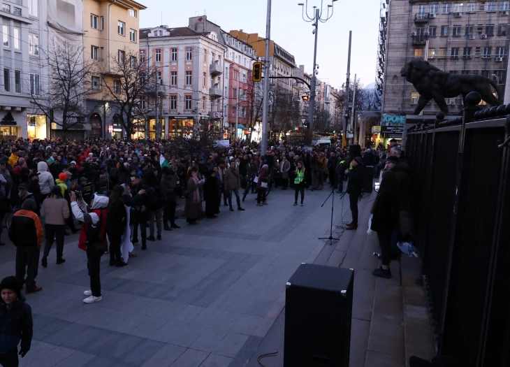 Një minutë heshtje në Sofje në nder të viktimave në Koçan