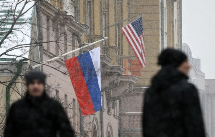 SHBA-ja dhe Rusia në Riad i kanë filluar bisedimet për armëpushimin në Ukrainë