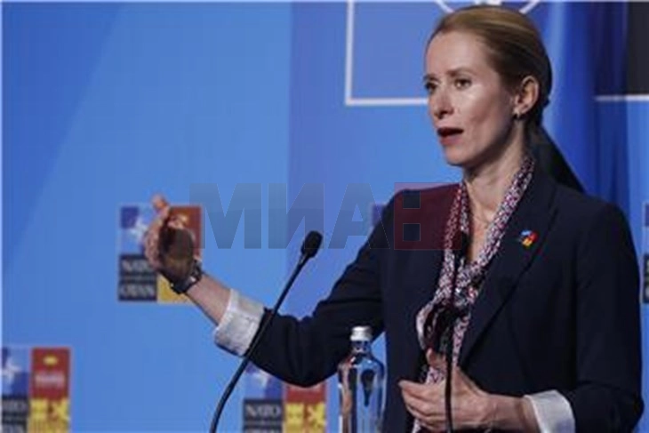 Политико: Каја Калас се соочува со критики дека сè уште се однесува како премиерка