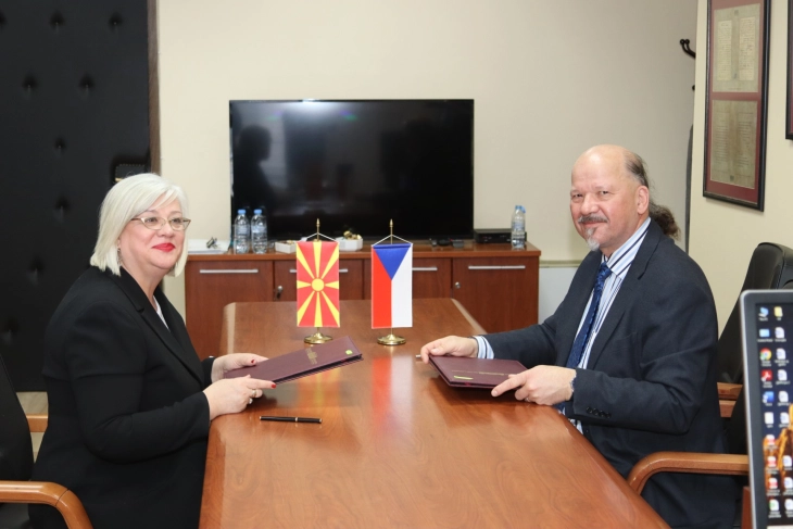 Државен архив: Поттик за македонско-чешка научна соработка