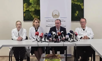 Четворица пациенти кои вчера се вратија од странство се во одлична состојба, денеска очекуваме уште осум