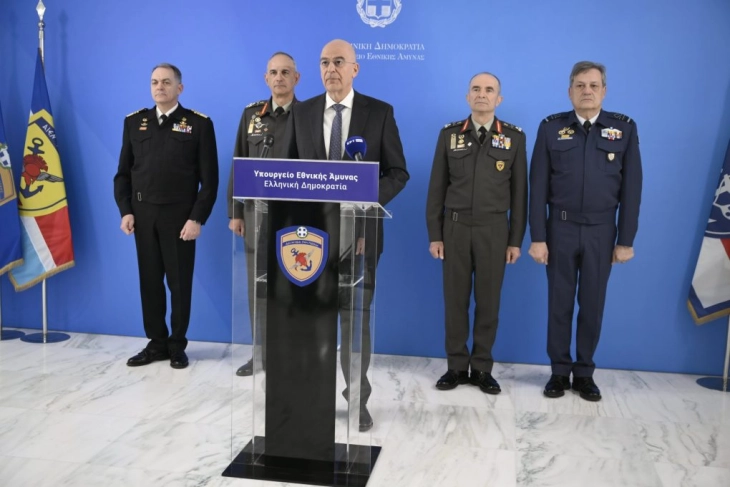 Платите на припадниците на грчката армија ќе се зголемат од 13 до 20 отсто