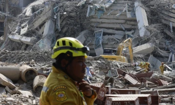 Myanmar quake: Scramble to find survivors as death toll hits 1,644