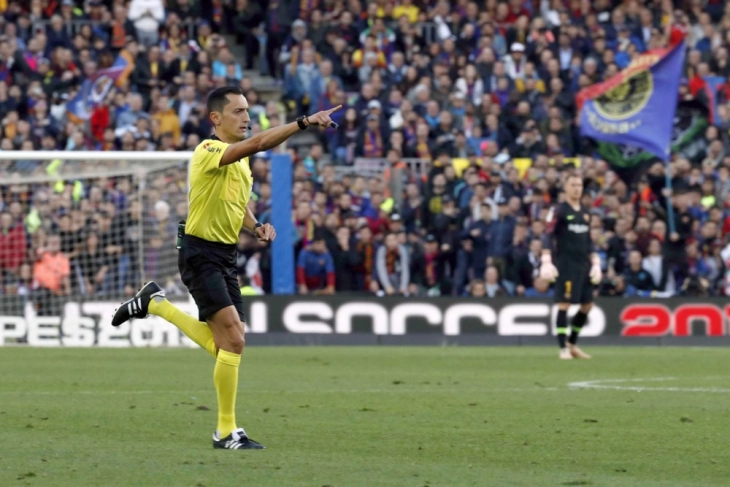 Премиерлигашки судија заработува околу 240.000 фунти годишно