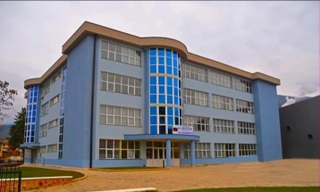 Во дебарската гимназија „28 Ноември“ матура ќе полагаат 135 ученици од нив 9 вонредни ученици