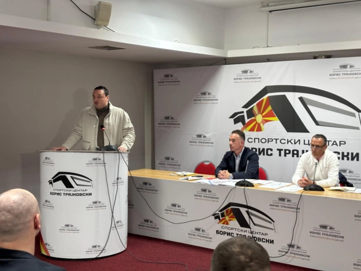 Министерот Ристовски го поздрави обединувањето на македонското пливање