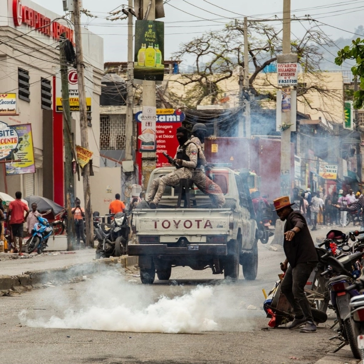 Dy grupe në Haiti sulmojnë burgun dhe lirojnë 500 të burgosur në qytetin Mirebalaisas