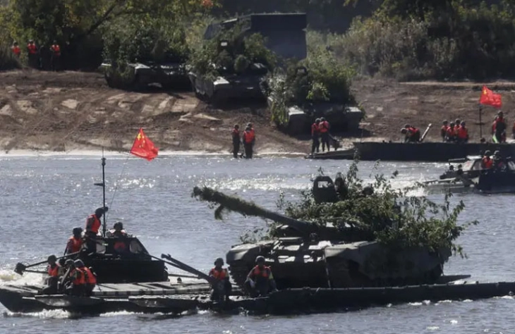 Кинеската армија спроведе воени вежби во Тајванскиот теснец