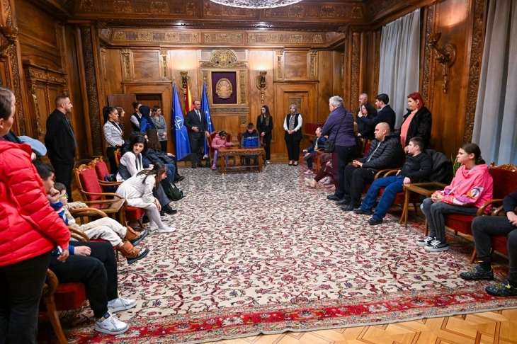 Gashi me rastin e Dtiës së Ndërgjegjësimit për Autizmin: Bukuria e jetës është në pasurinë e diversiteteve tona