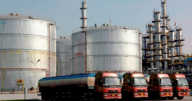 Nafta mbetet jashtë vëllimit të doganave të reja të Trampit