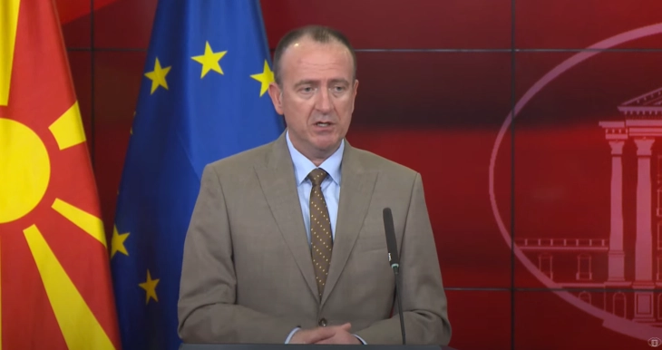 Процедурите за 1.200 вработувања во здравството и за набавка на инсулин се во тек