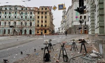 Të paktën dy persona e humbën jetën, ndërsa 32 janë lënduar në një sulm me dron rusë në Harkov