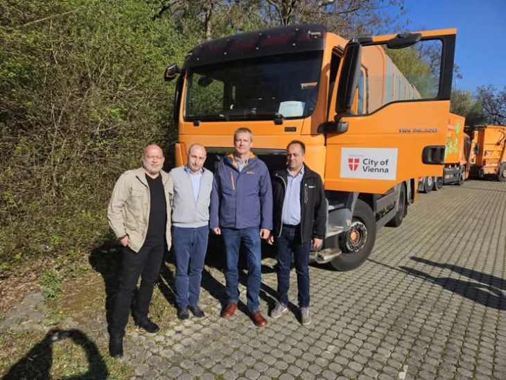 Виена донира возило за собирање отпад на Општина Берово