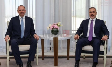 Takim Gerapetritis - Fidan në margjinat e takimit ministror të NATO-s në Bruksel