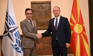 Takim i Gashit me kryetarin e Asamblesë Parlamentare të NATO-s, Perestrelo