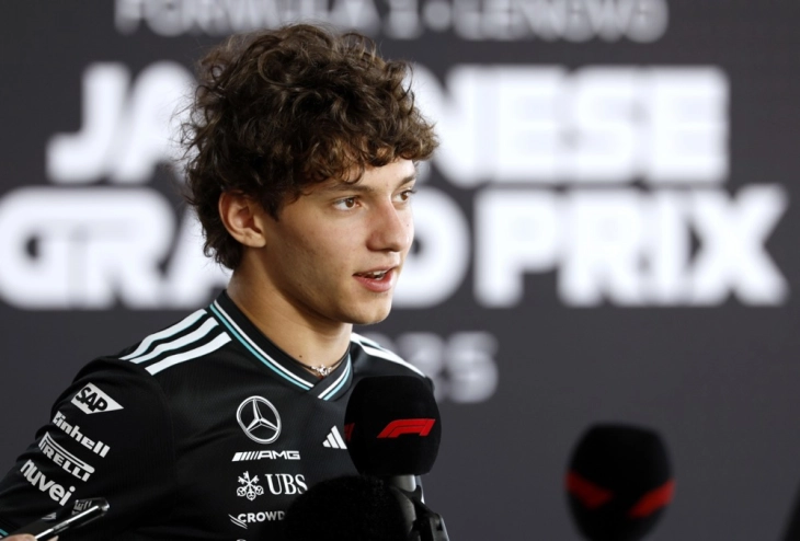 Антонели стана најмладиот возач кој бил лидер на трка во Ф1