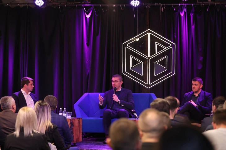 Unioni i forcave të reja të VMRO-DPMNE-së shënon 34 vjetorin, Mickoski bëri thirrje për unitet dhe vlera në familje