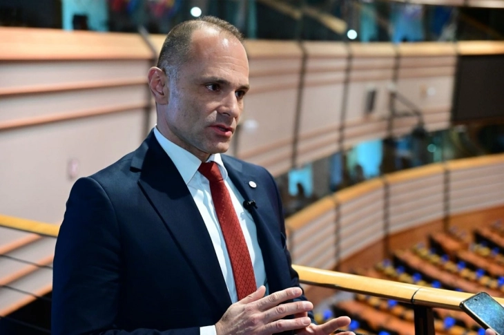 Filipçe për MIA-n: Qëndroj në dispozicion që t'i bëjmë ndryshimet kushtetuese dhe t'i hapim kapitujt negociuese me BE-në