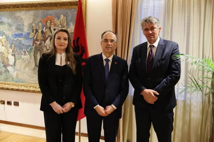 Lideri i ASH-së, Sela u takua me presidentin shqiptar, Begaj në Tiranë