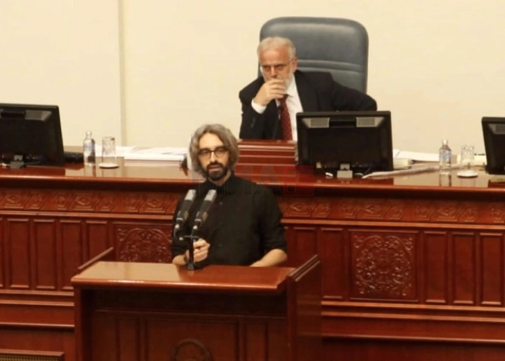 Уставниот суд утре ќе одлучува дали Џафери го дискриминирал Апасиев