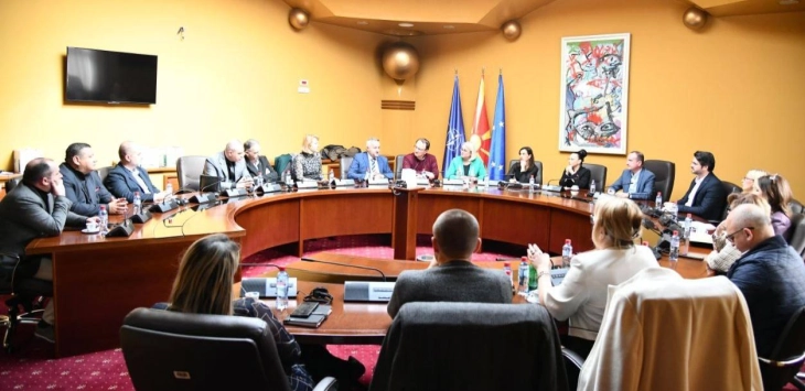 Komisioni kuvendor për shëndetësi është takuar me disa nga anëtarët e Shtabit të Krizave për Koçan