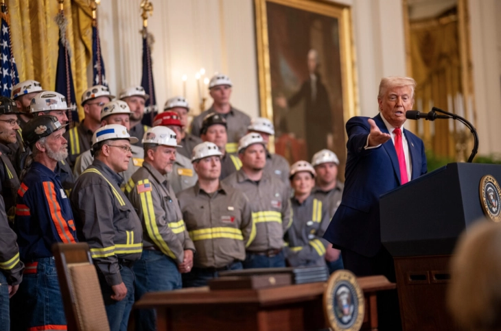 Трамп потпиша наредба за интензивирање на употребата на јаглен