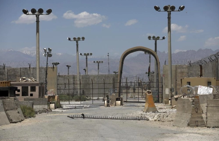 Talebanët demantojnë se baza ajrore Bagram është sërish nën kontrollin amerikan