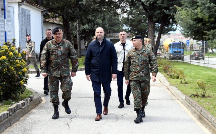 Defense Minister Misajlovski and General Lafchiski visit Army’s Operations Command