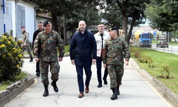 Ministri Misajllovski dhe gjenerali Lafçiski për vizitë në Komandën për operacione të Armatës së Maqedonisë së Veriut