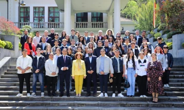 Siljanovska-Davkova: Pa romët nuk ka histori të suksesshme demokratike maqedonase