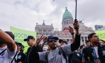 Во Аргентина трет генерален штрајк против политиката на претседателот