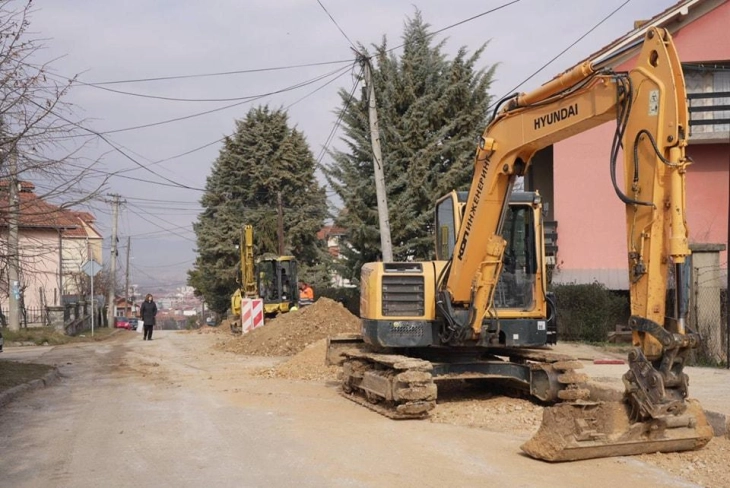 Во тек е изградба на скоро 900 метри атмосферска канализација на улица „Бајрам Шабани“ во Куманово