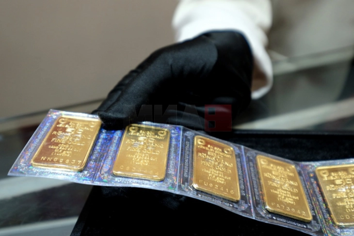 Vlera rekorde të arit dhe frangut zviceran