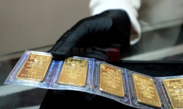 Vlera rekorde të arit dhe frangut zviceran