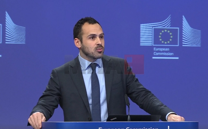 Мерсие: ЕК е загрижена поради протерувањето на граѓани на ЕУ од Србија 